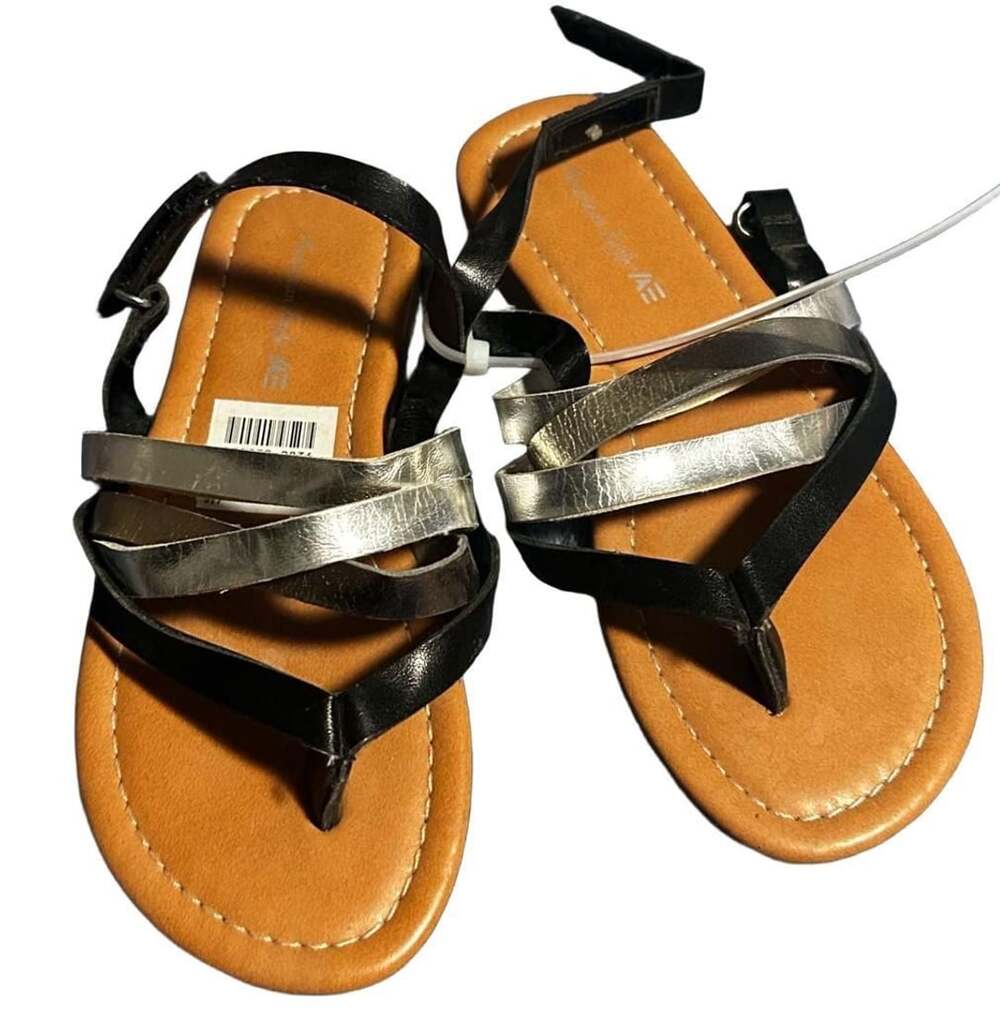 American Eagle Girls Metallic Strappy Thong Flat Sandals Size 10